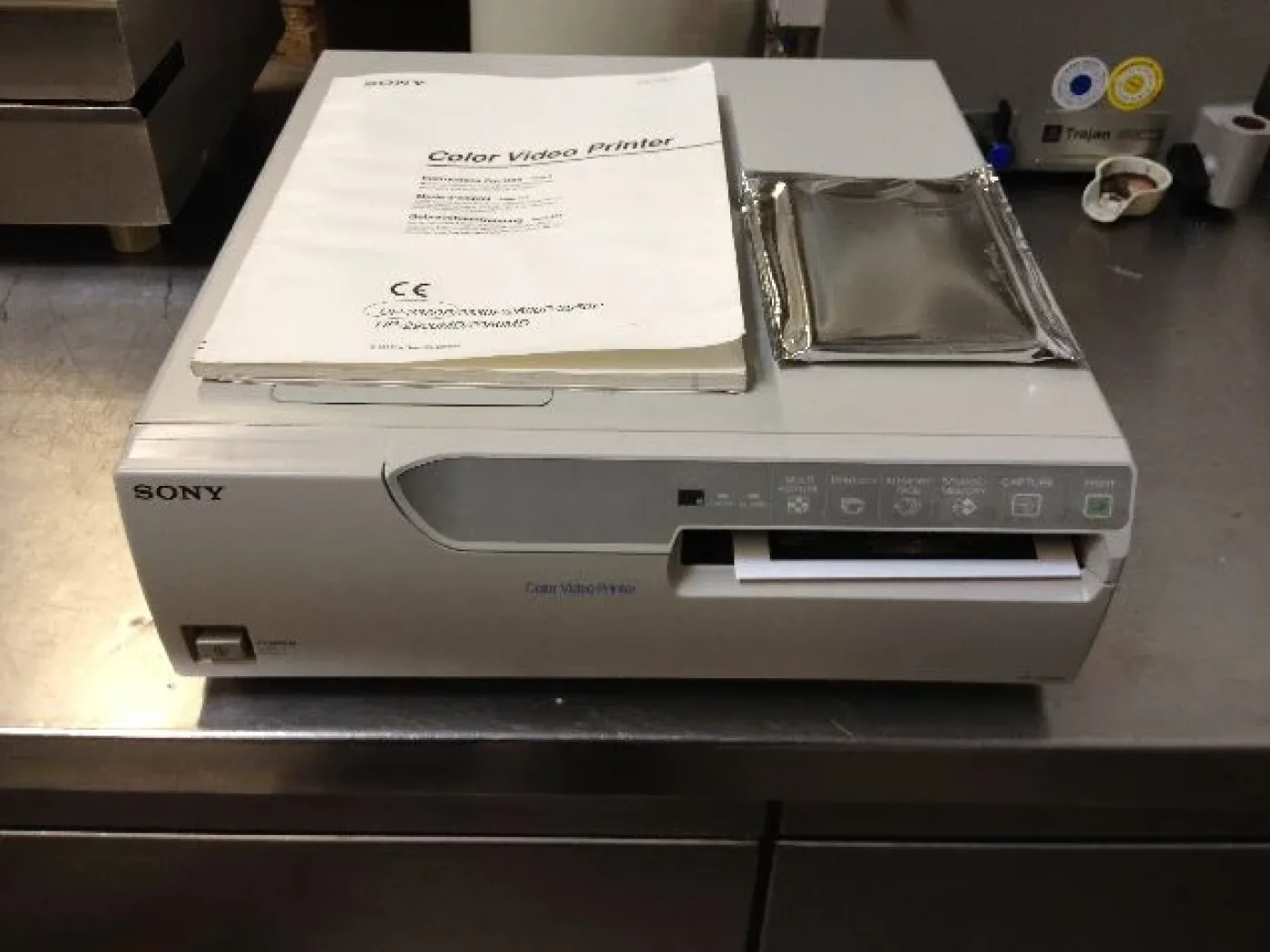 Sony UP-2300 P Videoprinter (color) - 1