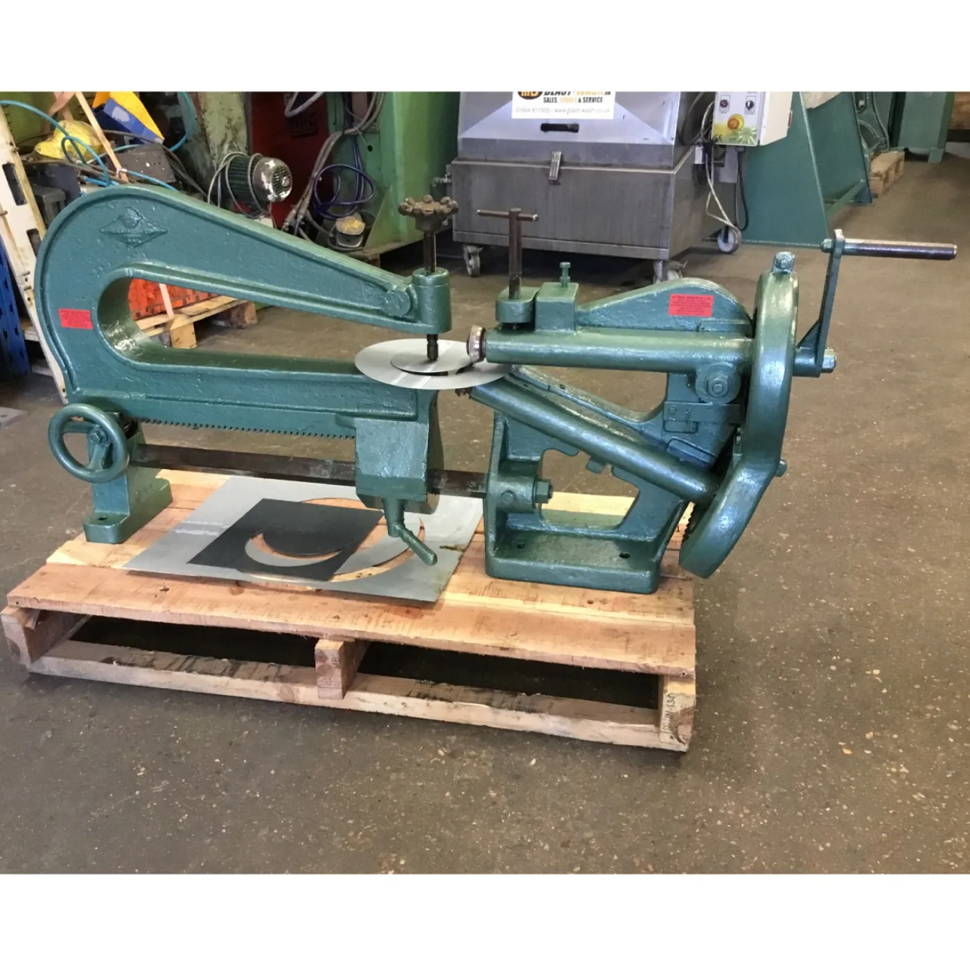 EDWARDS No.4 Manual Circle Cutter - WNS - W. Neal Services Ltd - 1