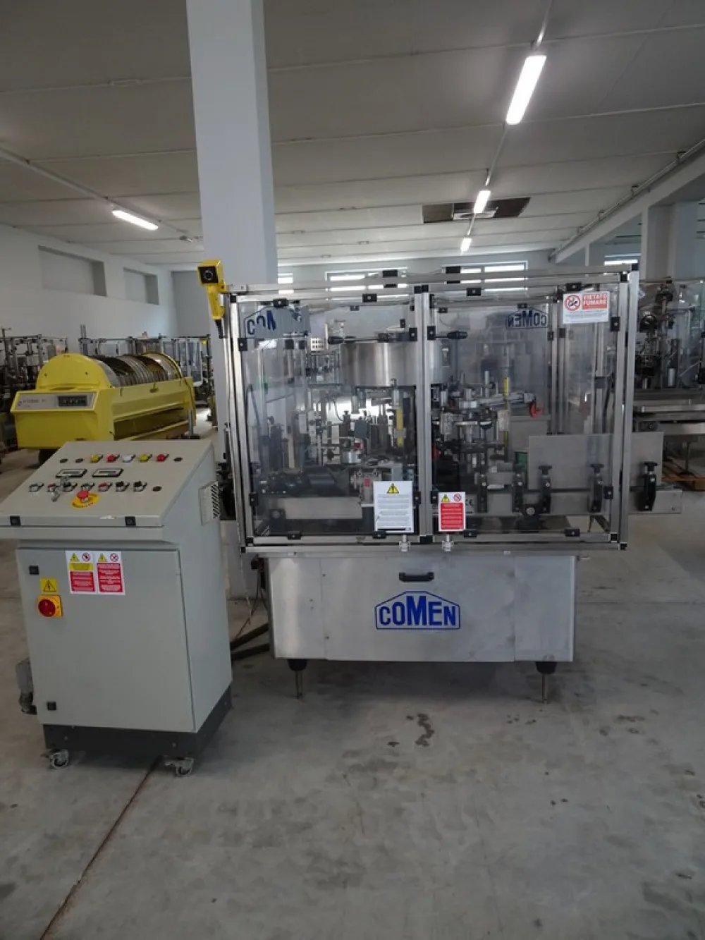 SELF-ADHESIVE LABELLING MACHINE COMEN, SR2, 6 LOCKING HEADS, FOR LABEL AND BACK LABEL ON SELF-ADHESIVE COILS, AND VERTICAL DOCG GLUE LABEL/BAND, SECOND-HAND MACHINE