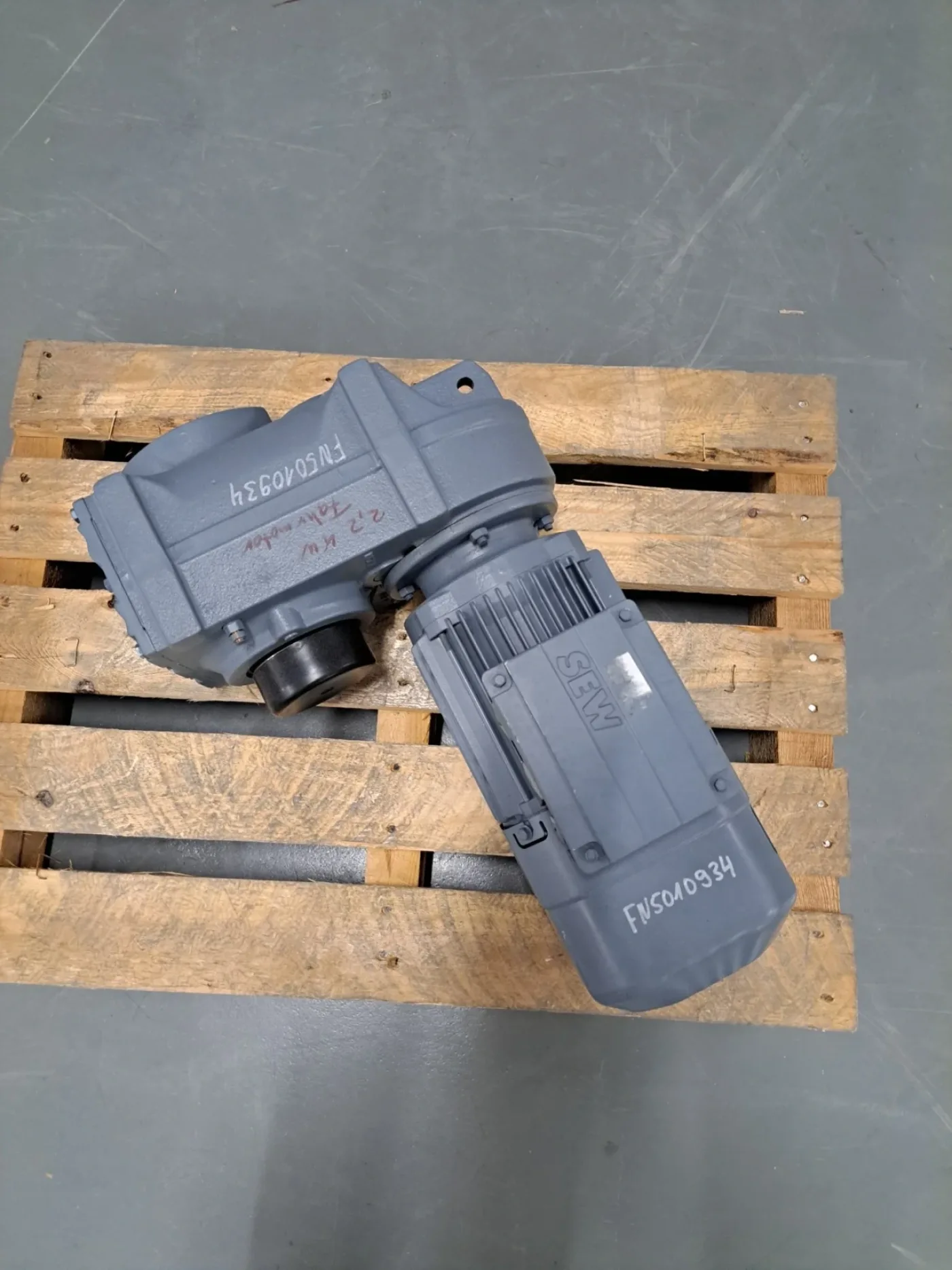 SEW Eurodrive Getriebemotor FH67DRS90L4BE2 - 3