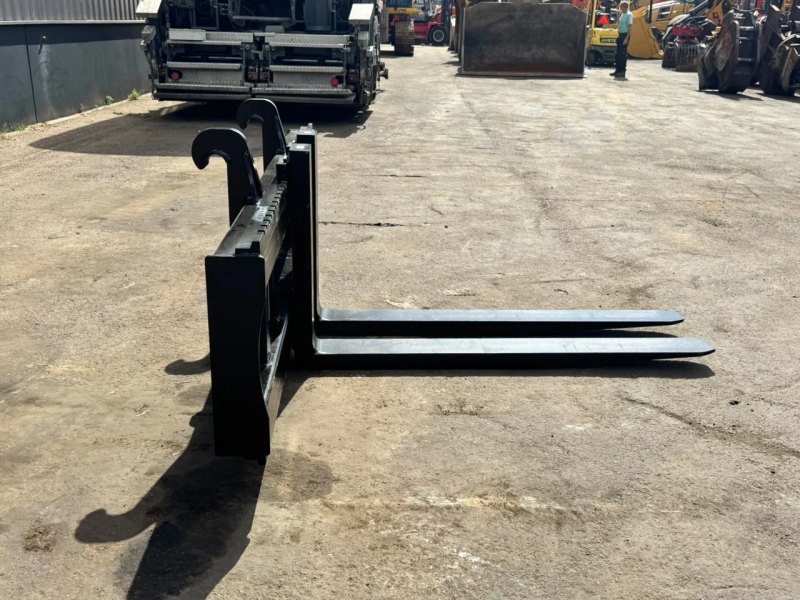 Volvo BM Mech 11 Ton 2400/1600mm