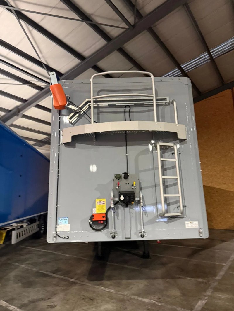 Cracker 72m3 11M Agrar-Agri New/New Folding bumper Automatic roof