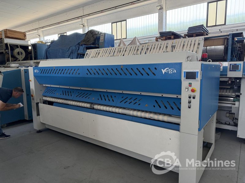 NEW 2018 Vega Vegafold 3300mm 3/3-1 (3/2-2) (3-0-3) (1002)