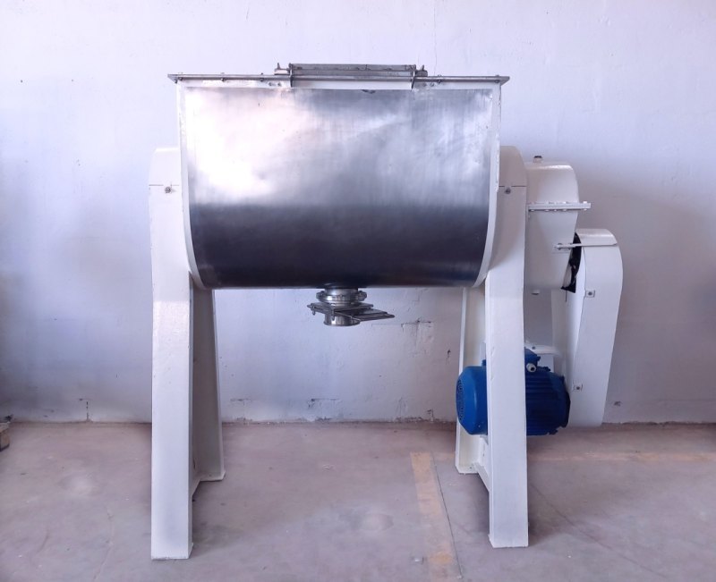 MESCOLATORE A DOPPIA ELICA – BEMIC – MOD. 700 L