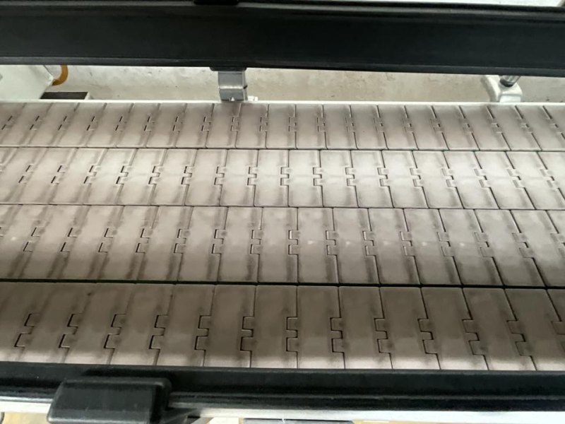 TMG Automated Verpackung TMG Automated Verpackung Förderband Belt from Depalletiser to Flasche Abfüllung Machine - Line 5