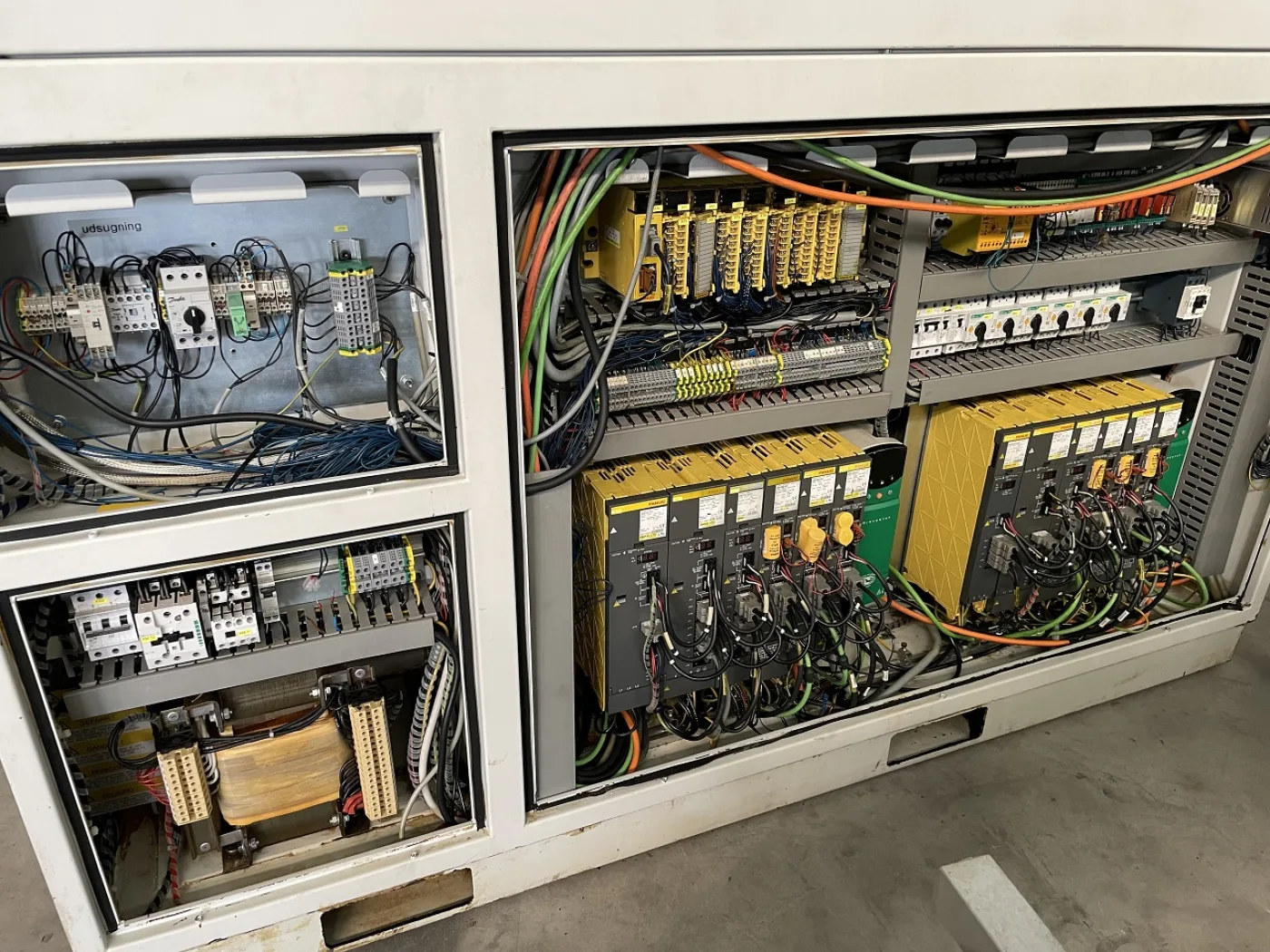 TOUR AUTOMATIQUE CNC TORNOS DECO 20 - 4
