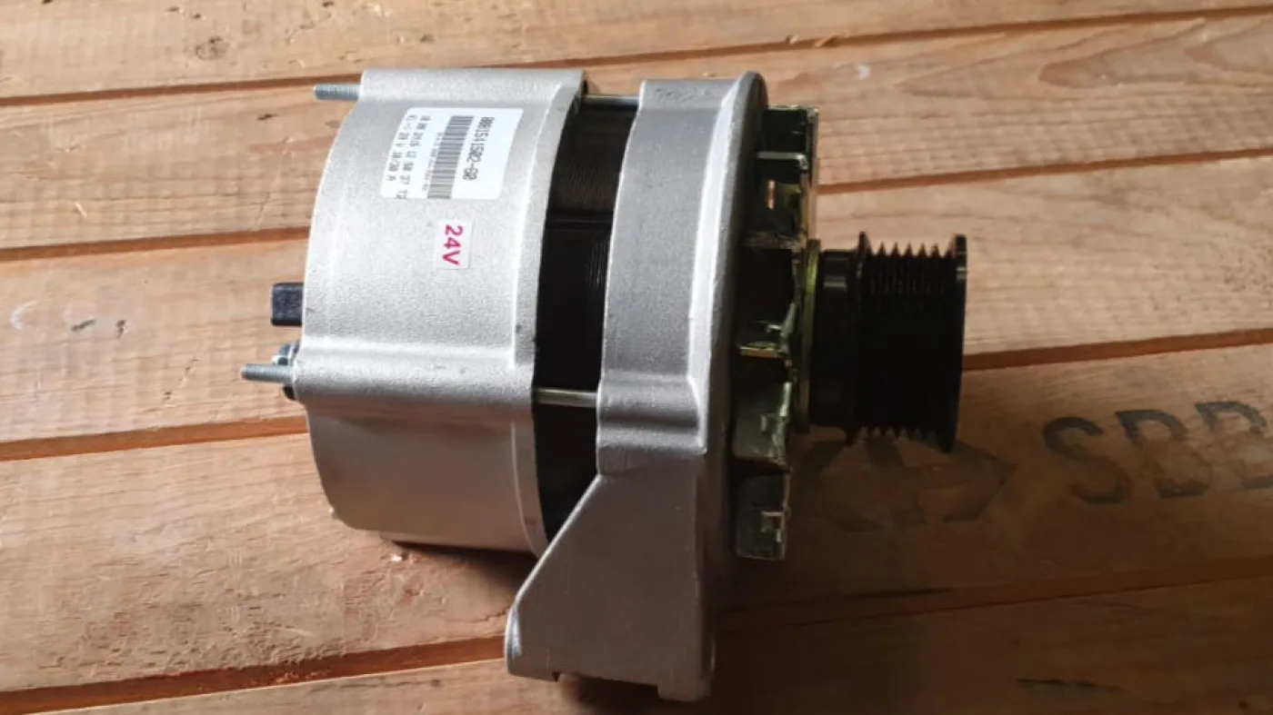 Dynamo - 28V - 10/30A - OM602 - 2