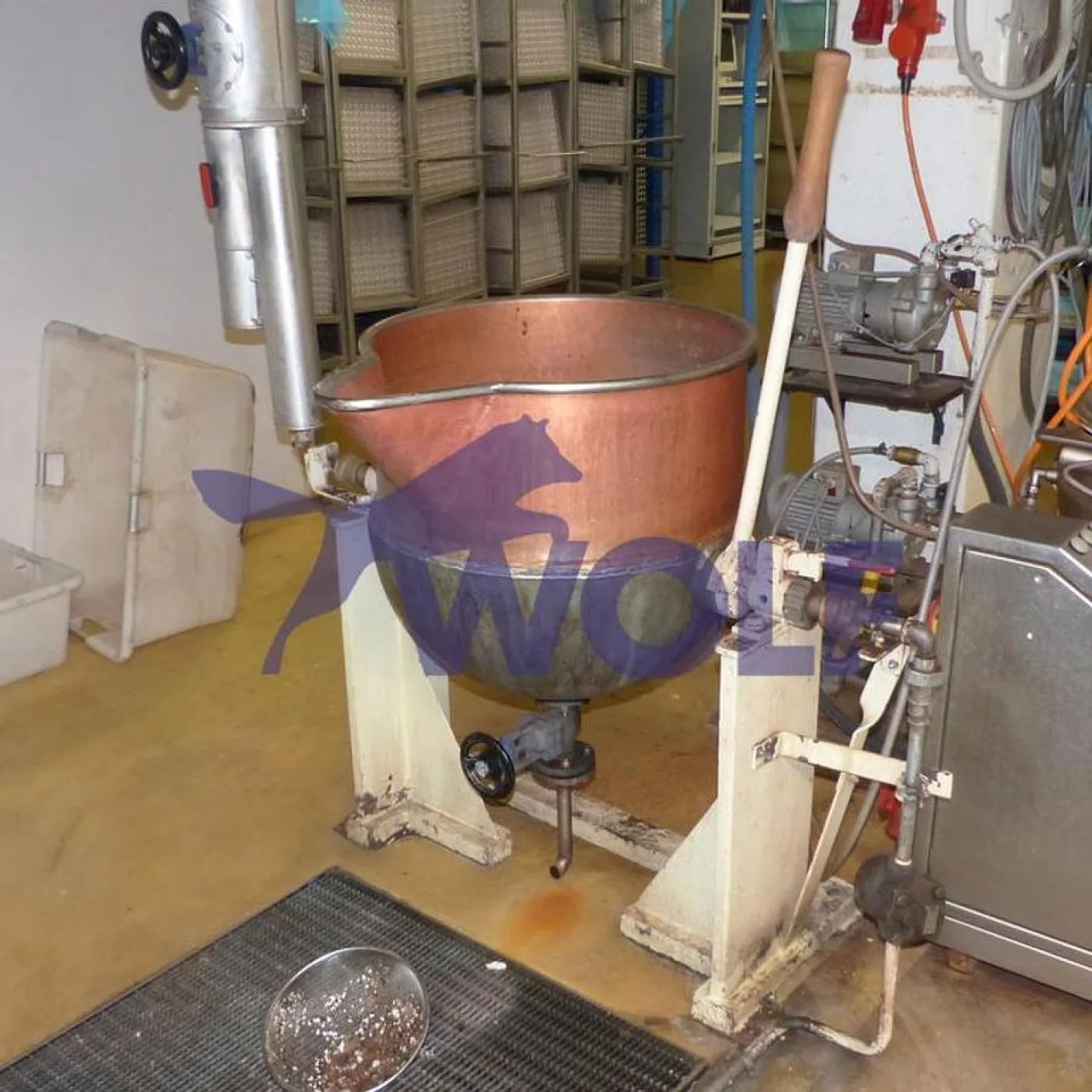 Kippkochkessel PETER VOSSEN - ca. 40 Liter Inhalt mit Gießschütte, Baujahr 2012. - 1