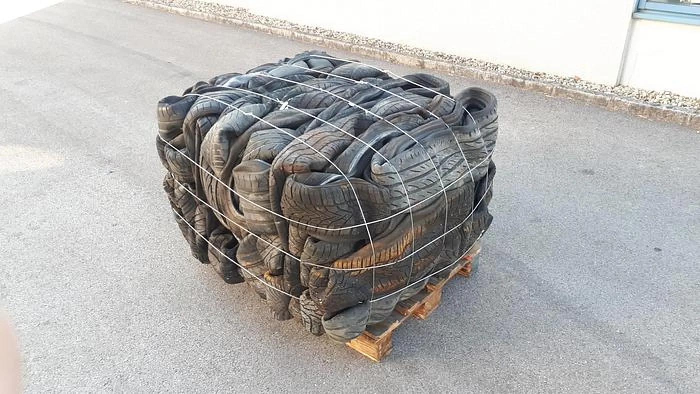 2024 Austropressen Tyre Baler - 3