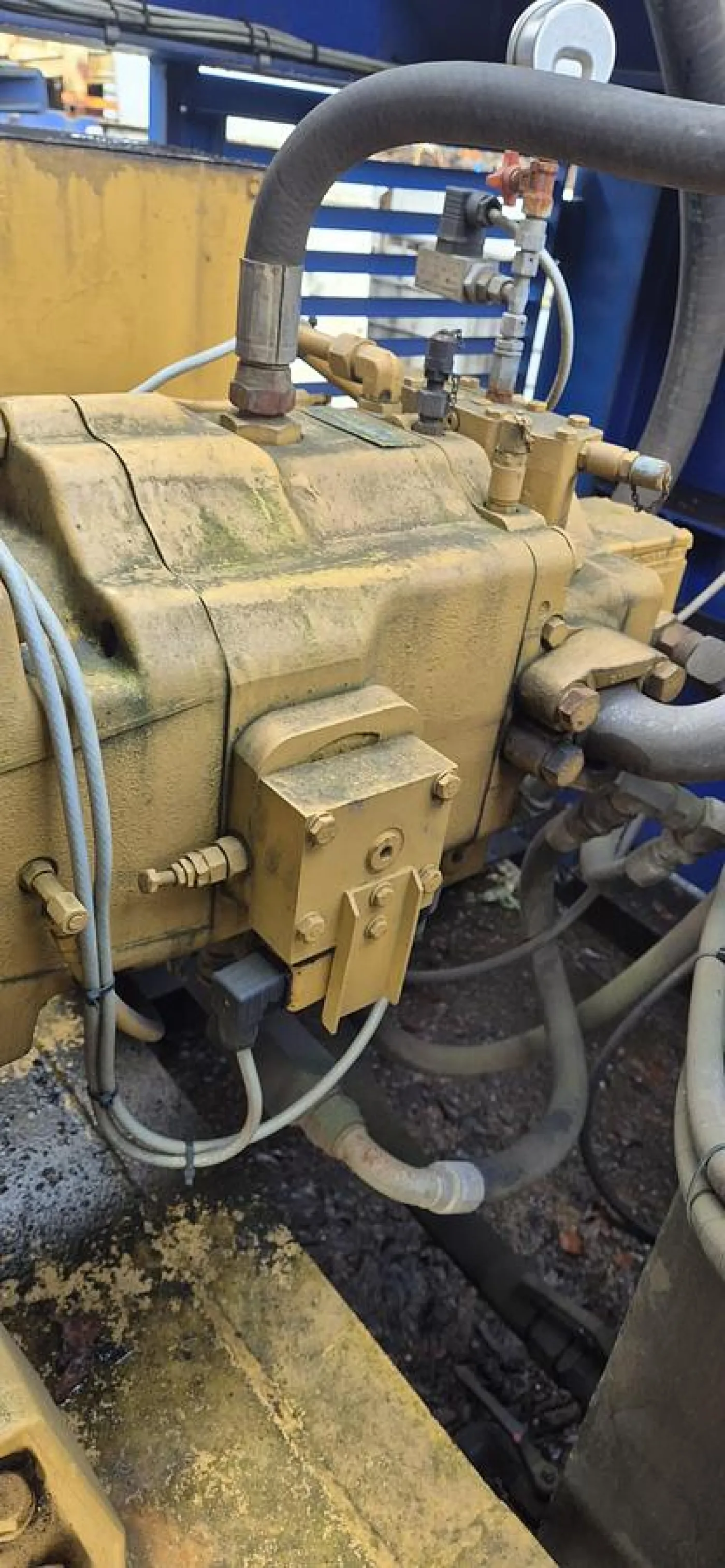 2020 Heavy Duty Twin-shaft Slow-speed Shredder - 6