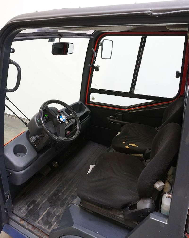 Schlepper Linde P 250 127 (2010)