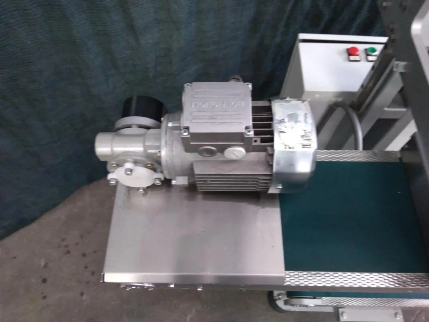 NASTRO TRASPORTATORE MOTORIZZATO SISTEMA ASSEMBLAGGIO CON DOPPIO STRATO – SIEMPHARMA – MOD. NS1000 - 4