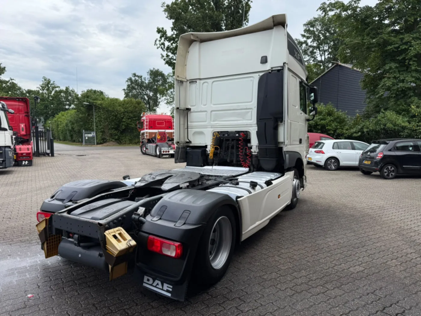 DAF XF 460 SSC Super Space Retarder 2X Tank - 3