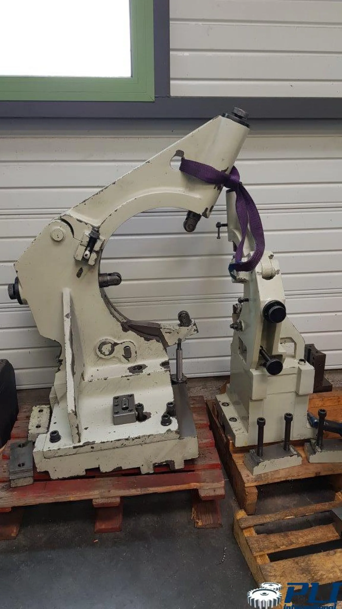 CNC Lathe – Takang VR35 N x 2200 - 5