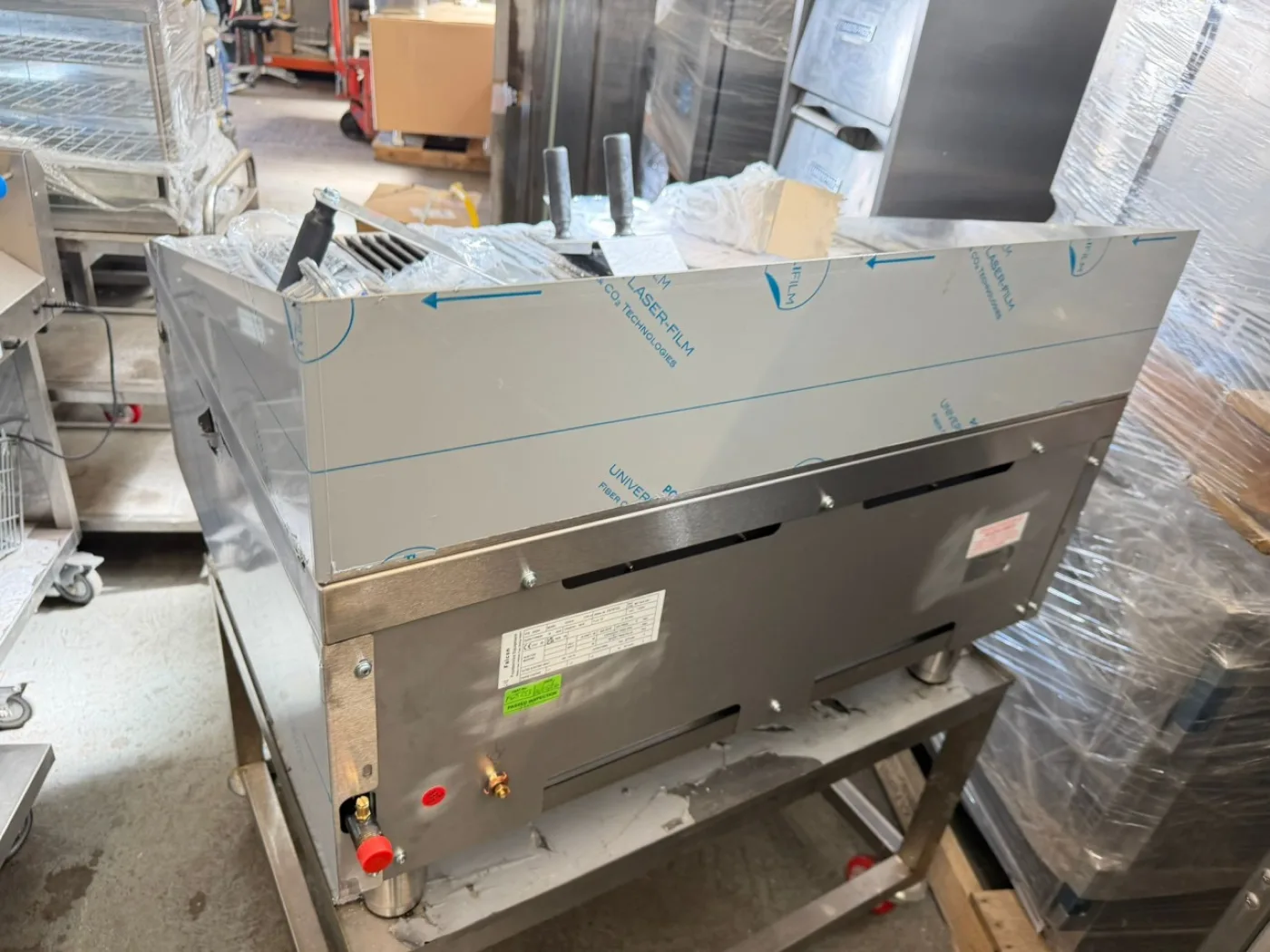 G3925 with Stand - islandcatering - 3