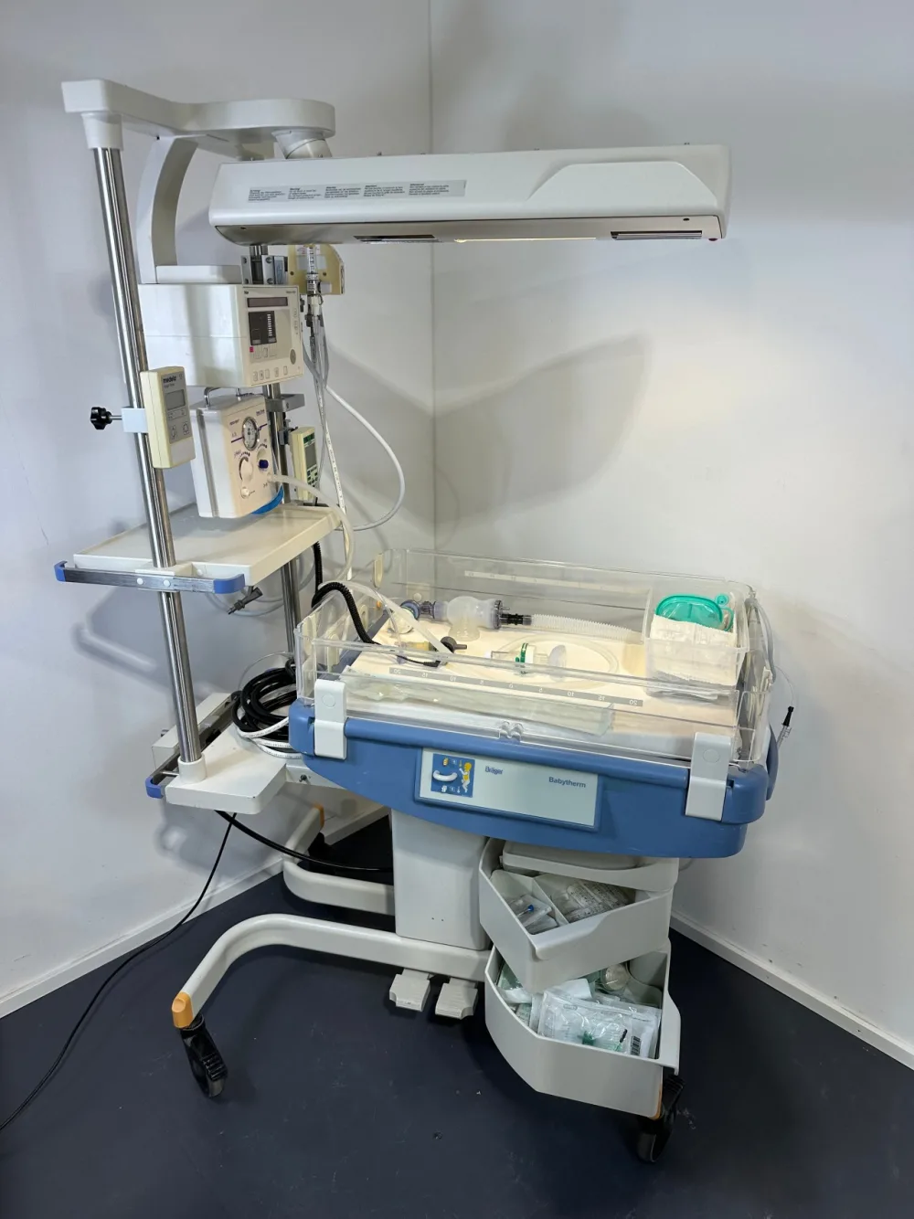 Dräger Babytherm 8004 Reantimationseinheit