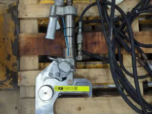Horn and leg cutter with hydraulic unit