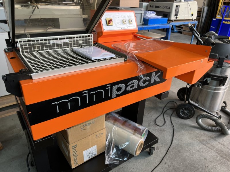 Mise sous plastique Minipack FM 75