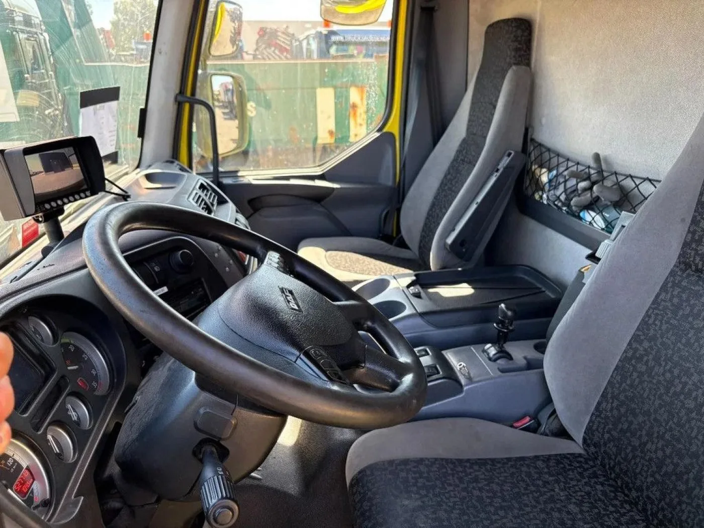 DAF LF 55,250 + 19T + EURO 5 + 6.2 box + short wheelbase + LOADLIFT 3000 KG - 8