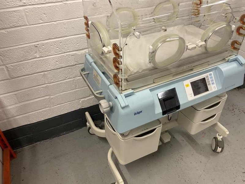 Draeger Isolette 8000
