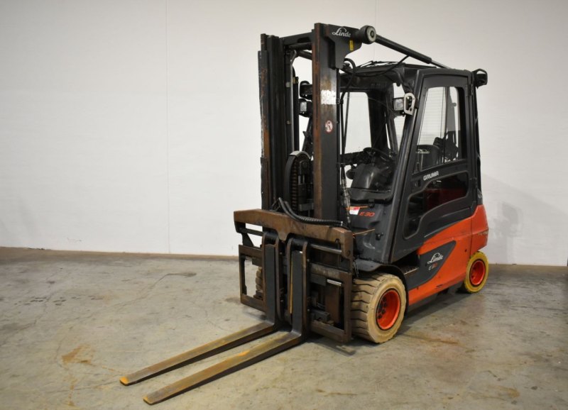 Frontstapler Linde E 30 387 (2013)