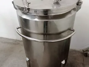 SERBATOIO CARRELLATO 240 LT