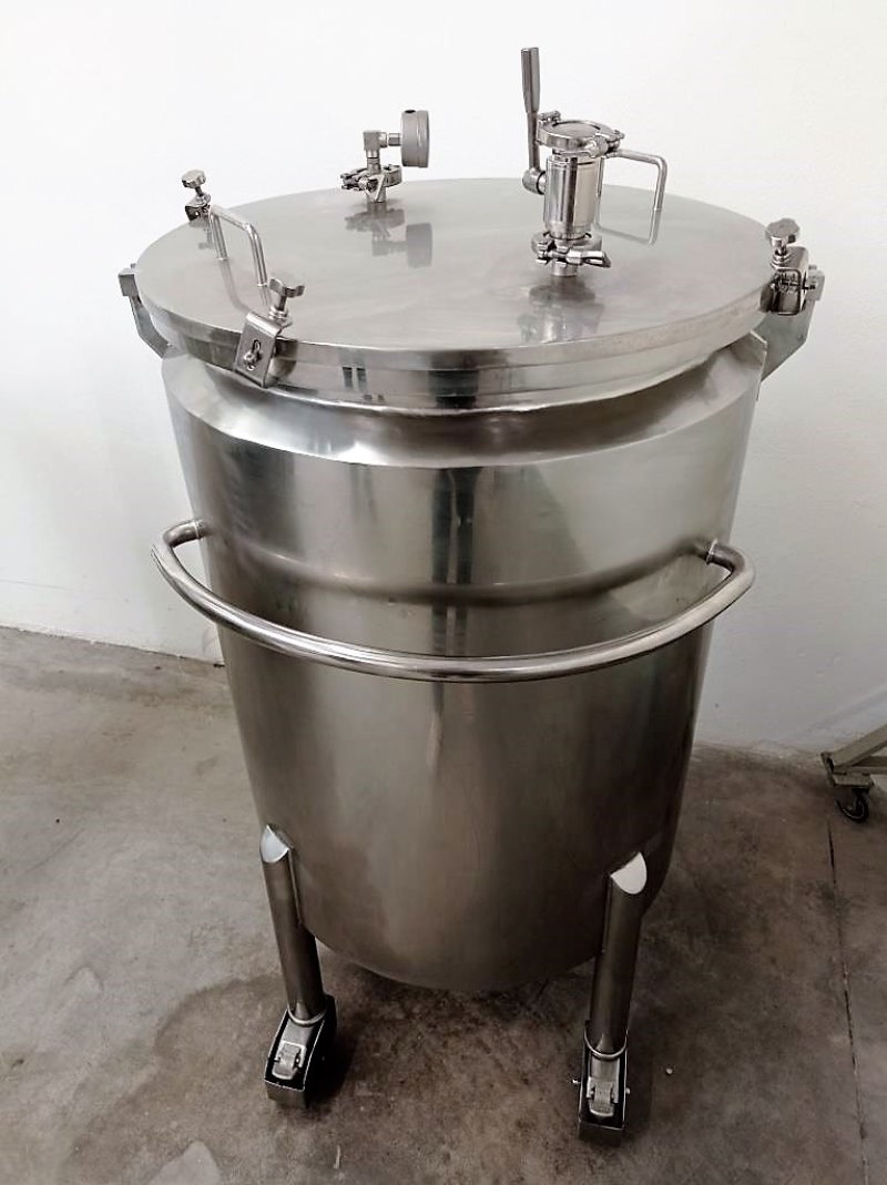 SERBATOIO CARRELLATO 240 LT