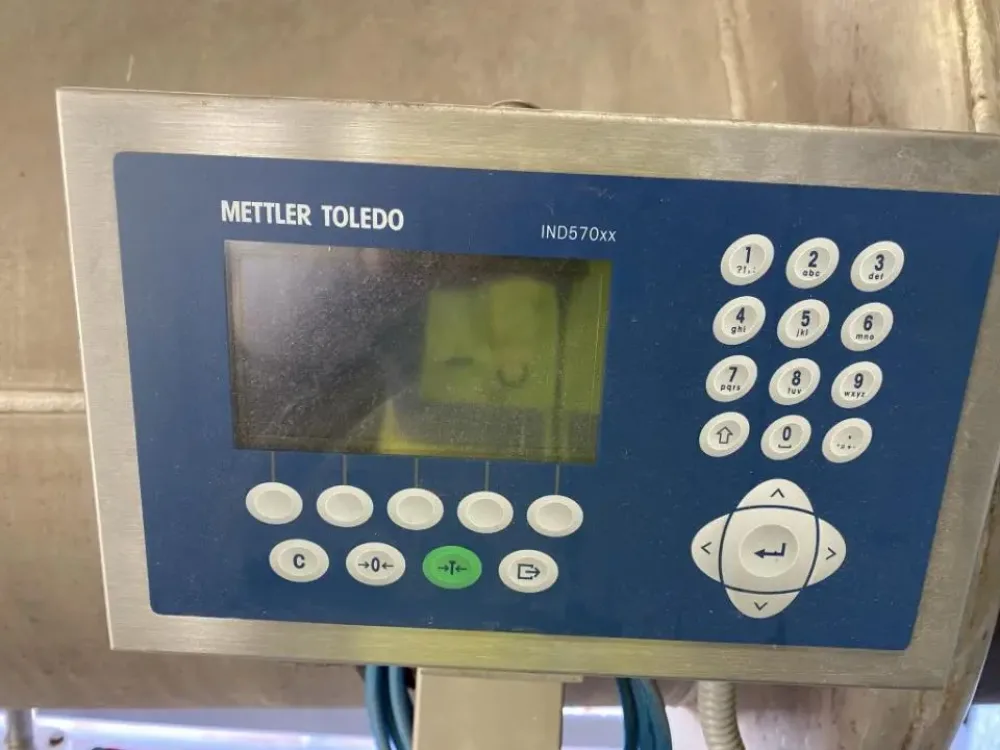 USED METTLER TOLEDO IND570xx WEIGHING TERMINAL
