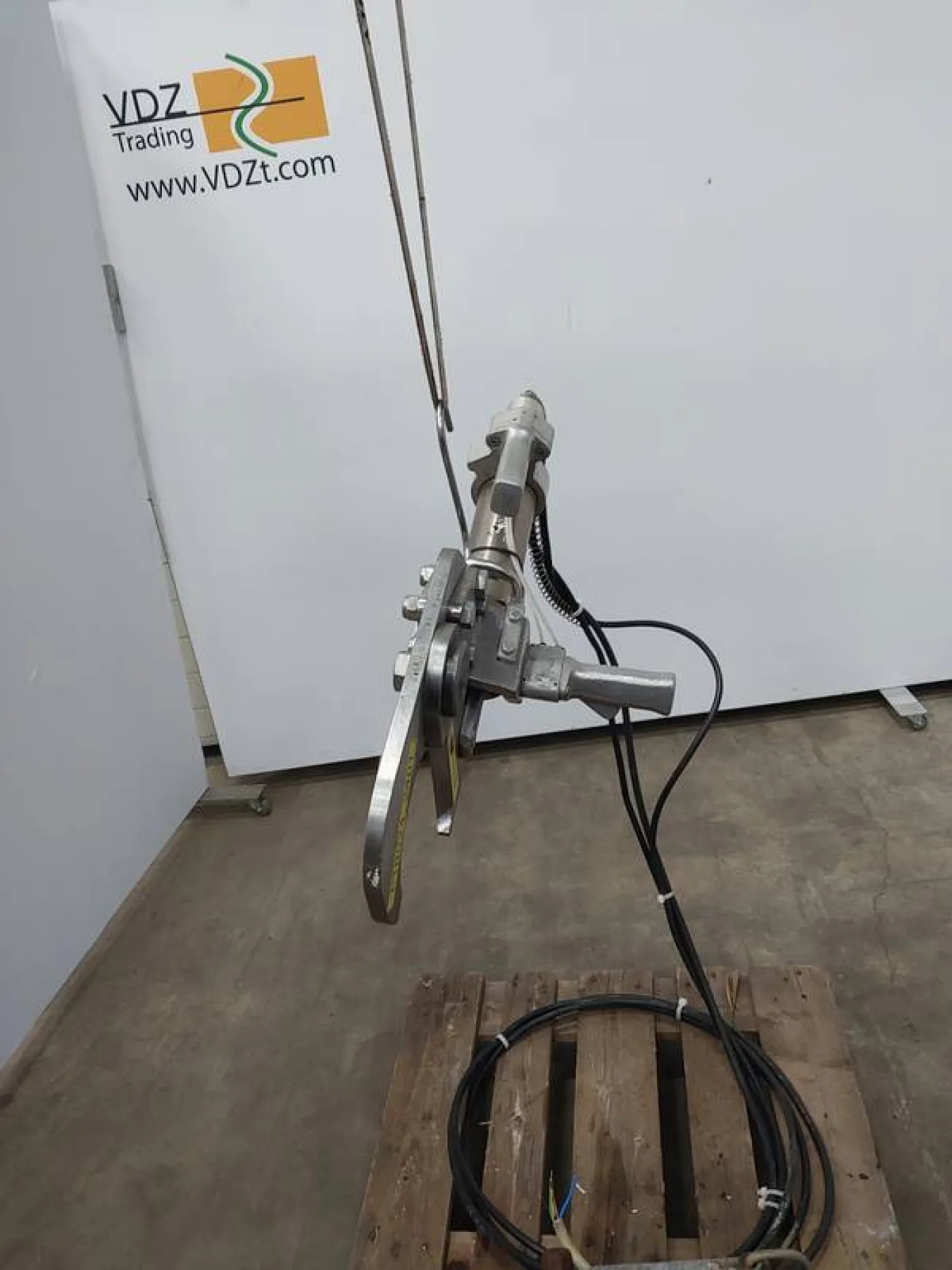 Leg cutter with hydraulic unit - 2