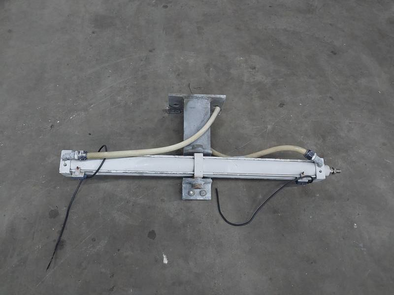 Walking beam conveyor