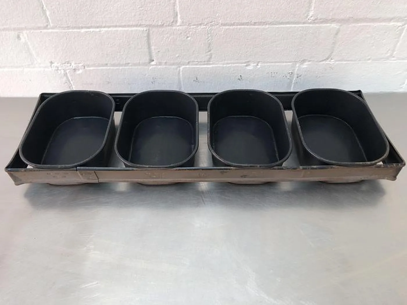 400g Strap of Four Oval Bread Tins - 1