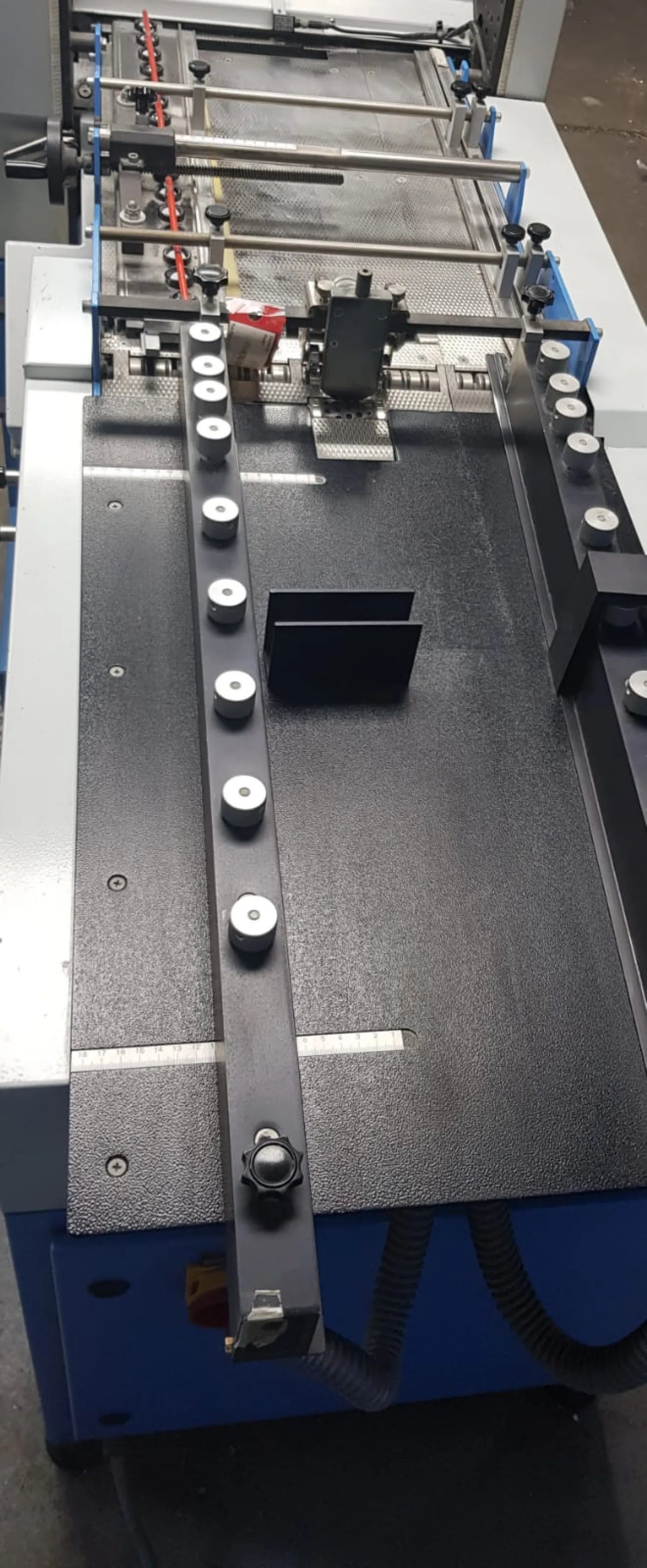 GUK Folder Type SAF36 Bindery & Finishing Machine - 2
