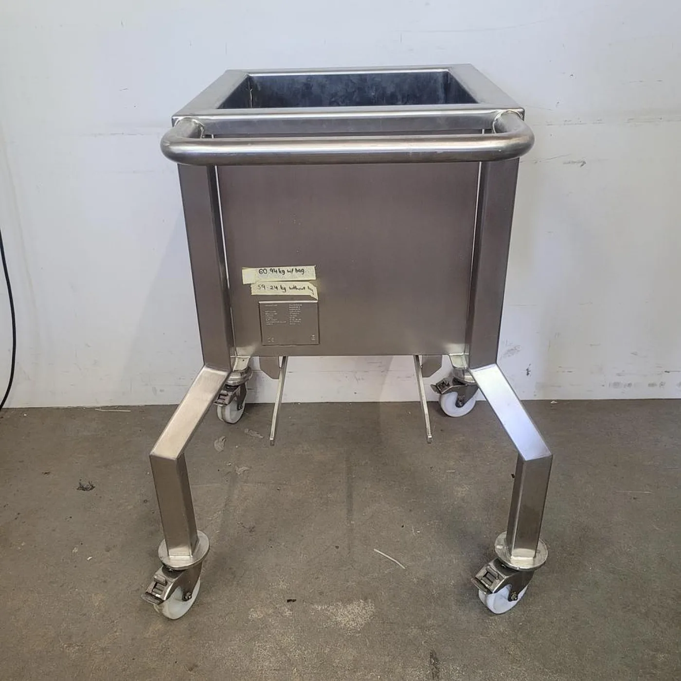 Pall Scientific lm50NCN-B4N Laboratory Filtration System - 1