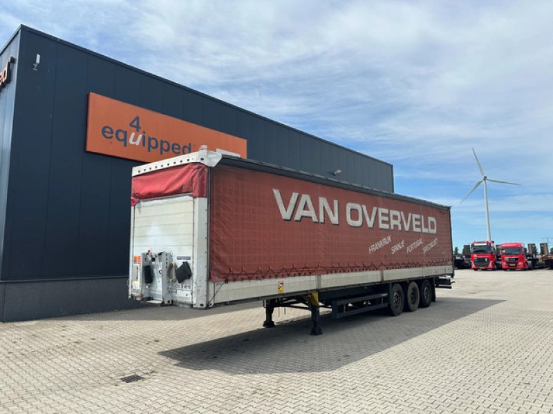 Schmitz Cargobull Bordwände / SAF + Scheibebremsen / 2x Liftachse / galvanisiert / Innenhöhe: 2.80m / NL-Auflieger, 2x vorhanden
