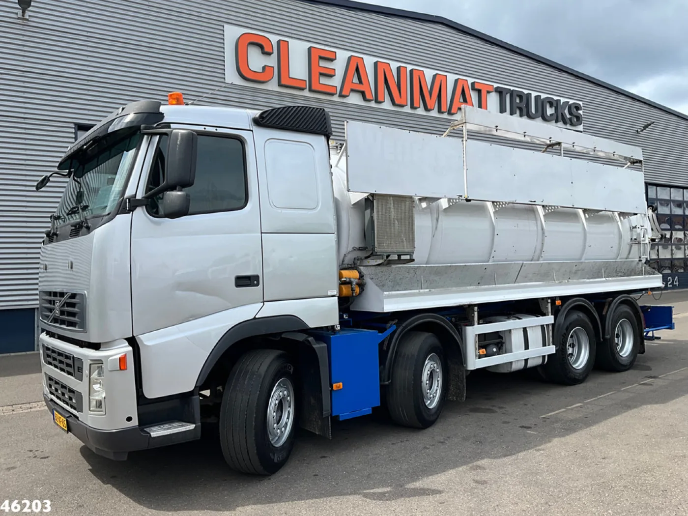 Volvo FH 390 8x4 kolkenzuiger - 2