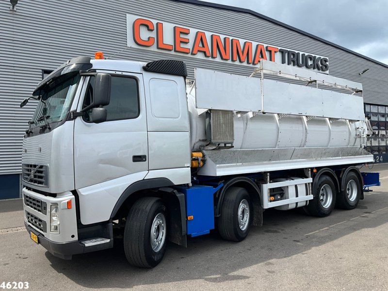 Volvo FH 390 8x4 kolkenzuiger