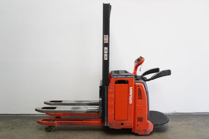 Hochhubwagen Linde D 12 AP 133 (2019)