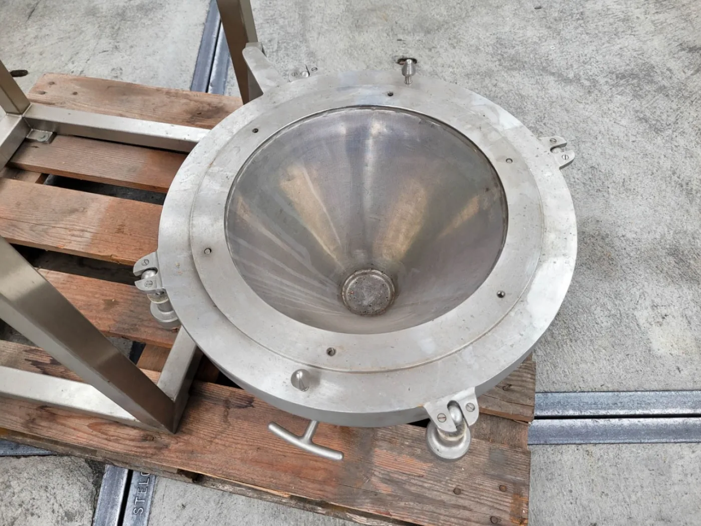 Kek Kemutec BETAGRIND - Sieve granulator - 8