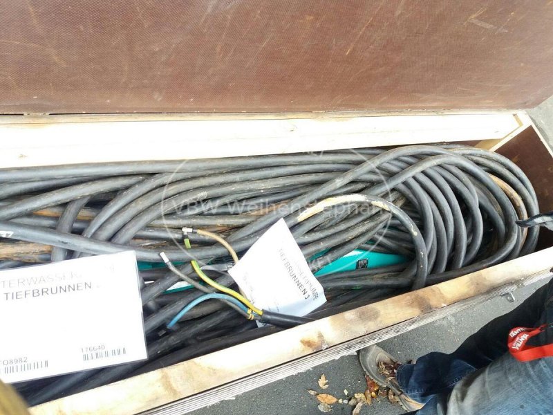 submersible pump
