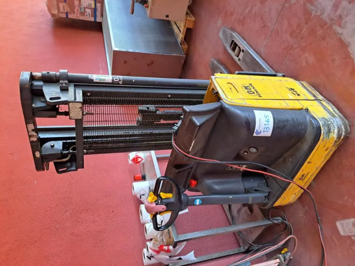 ELECTRIC STACKER CN14 1400 KILOS - 4