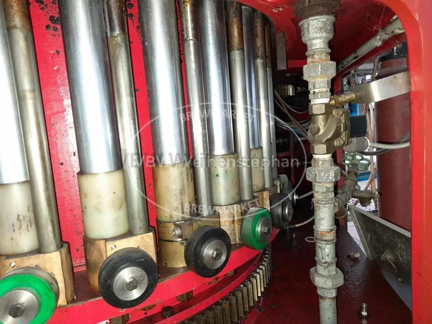 Bottle filler and capper - 7