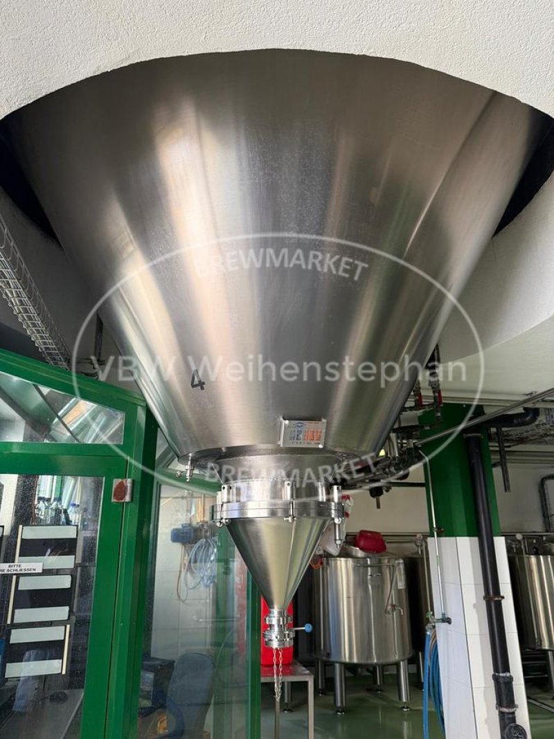 cylindroconical fermentation and storage tanks (CCTs, 6 pcs.)