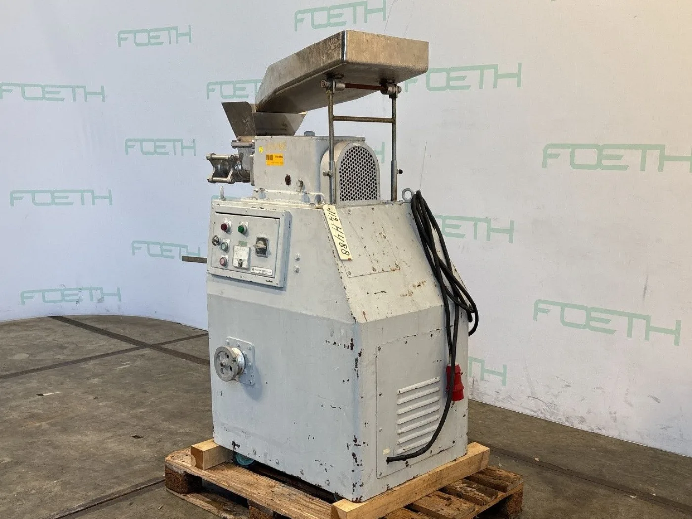 Elanco - Roll compactor - 1