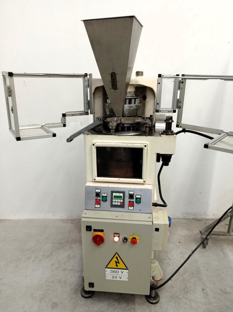 COMPRIMITRICE ROTATIVA – RONCHI – MOD. AM 13