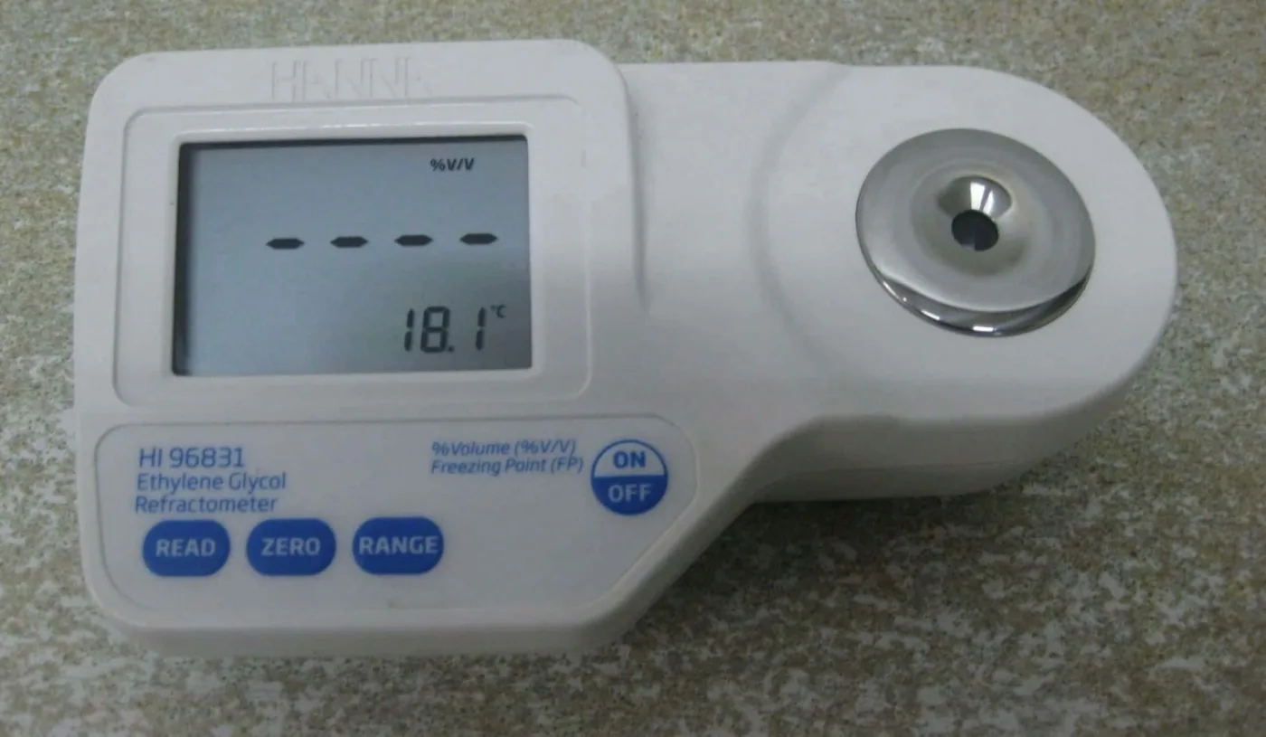 Hanna HI96831 Refractometer - 1