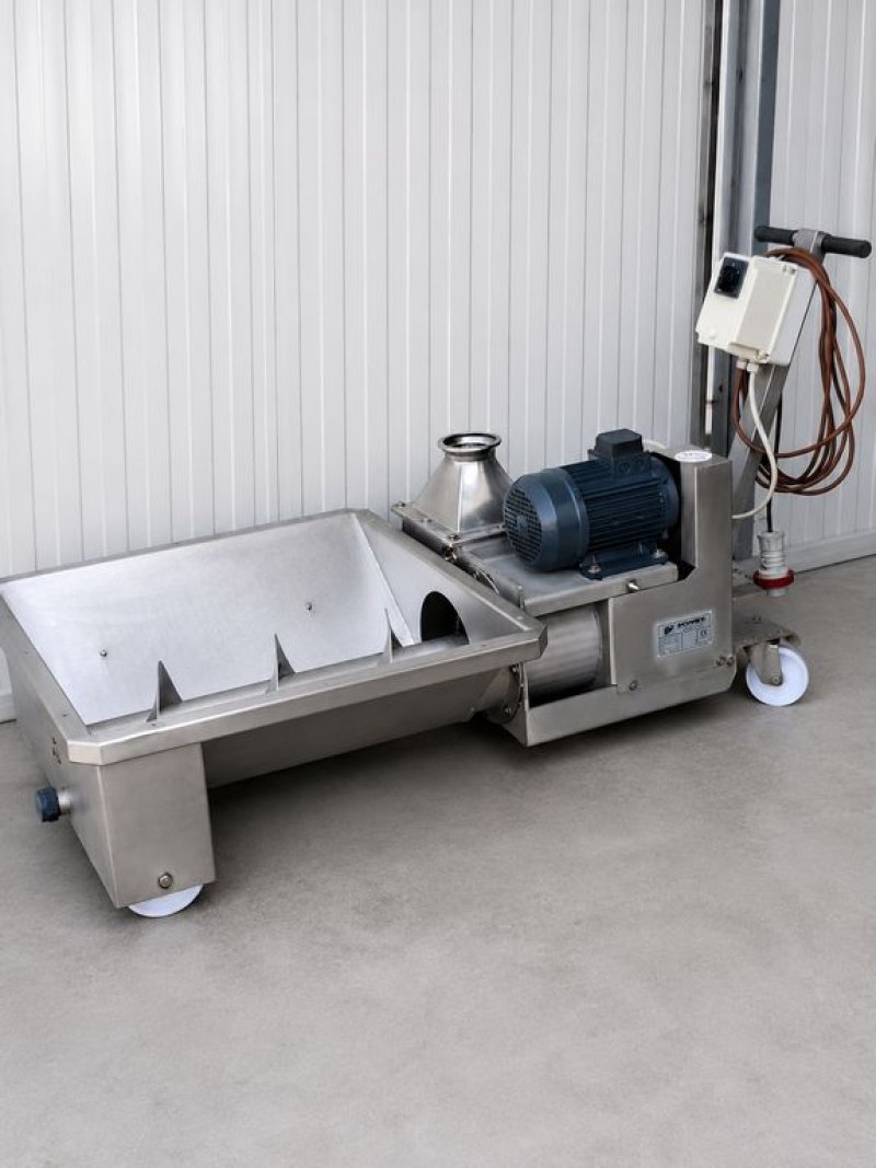VOLUMETRIC PUMP ELLIPTICAL ROTOR , FOR GRAPES AND POMACE, IN STAINLESS STEEL FIRM ENOVENETA MODEL EVP1, SECOND-HAND MACHINE
