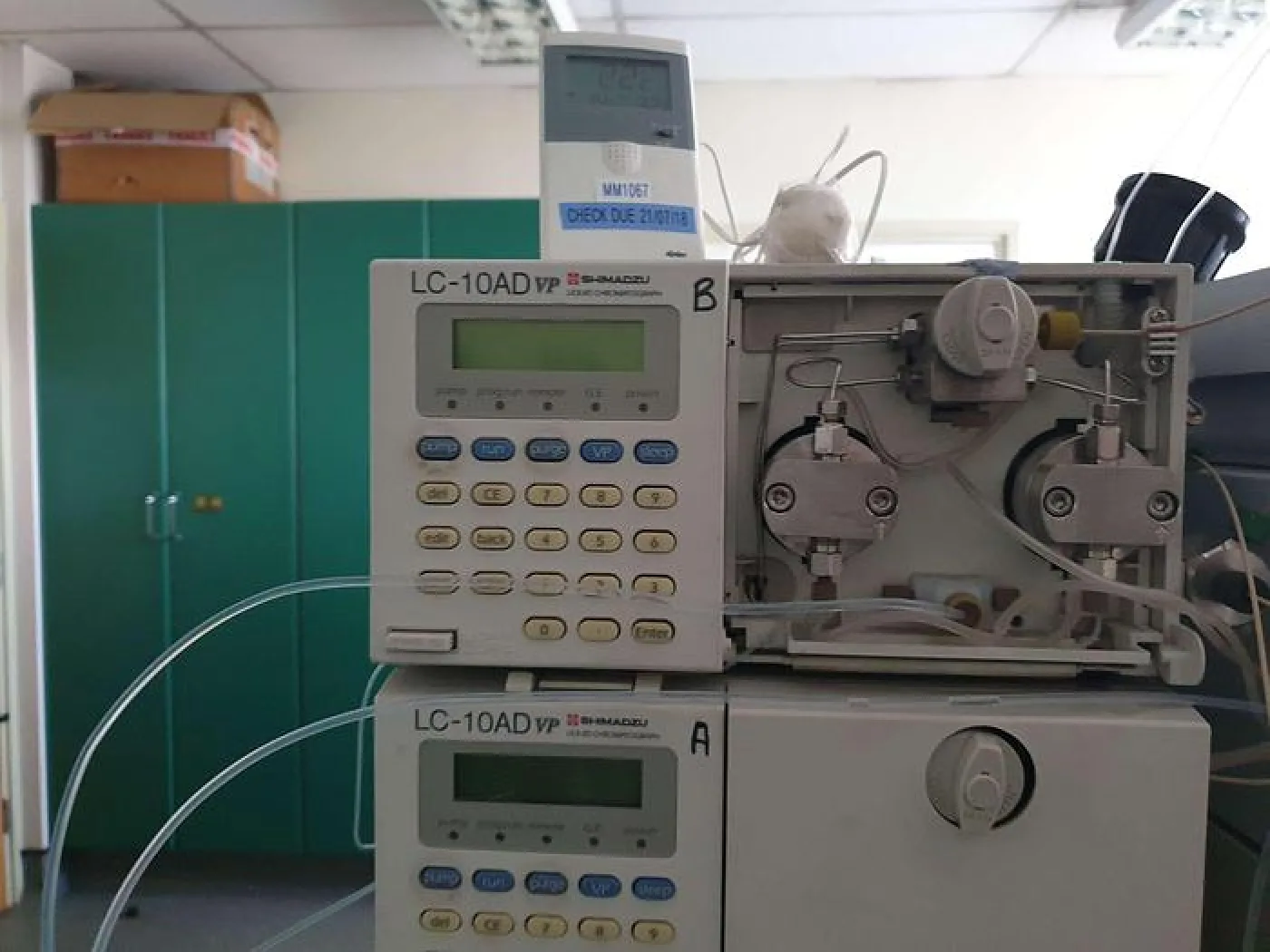 Shimadzu SIL-HT HPLC System - 8