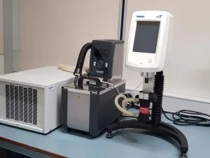 Brookfield Viscositeitsmeter compleet met Grant waterbad, koeling, UL-adapter en spindels