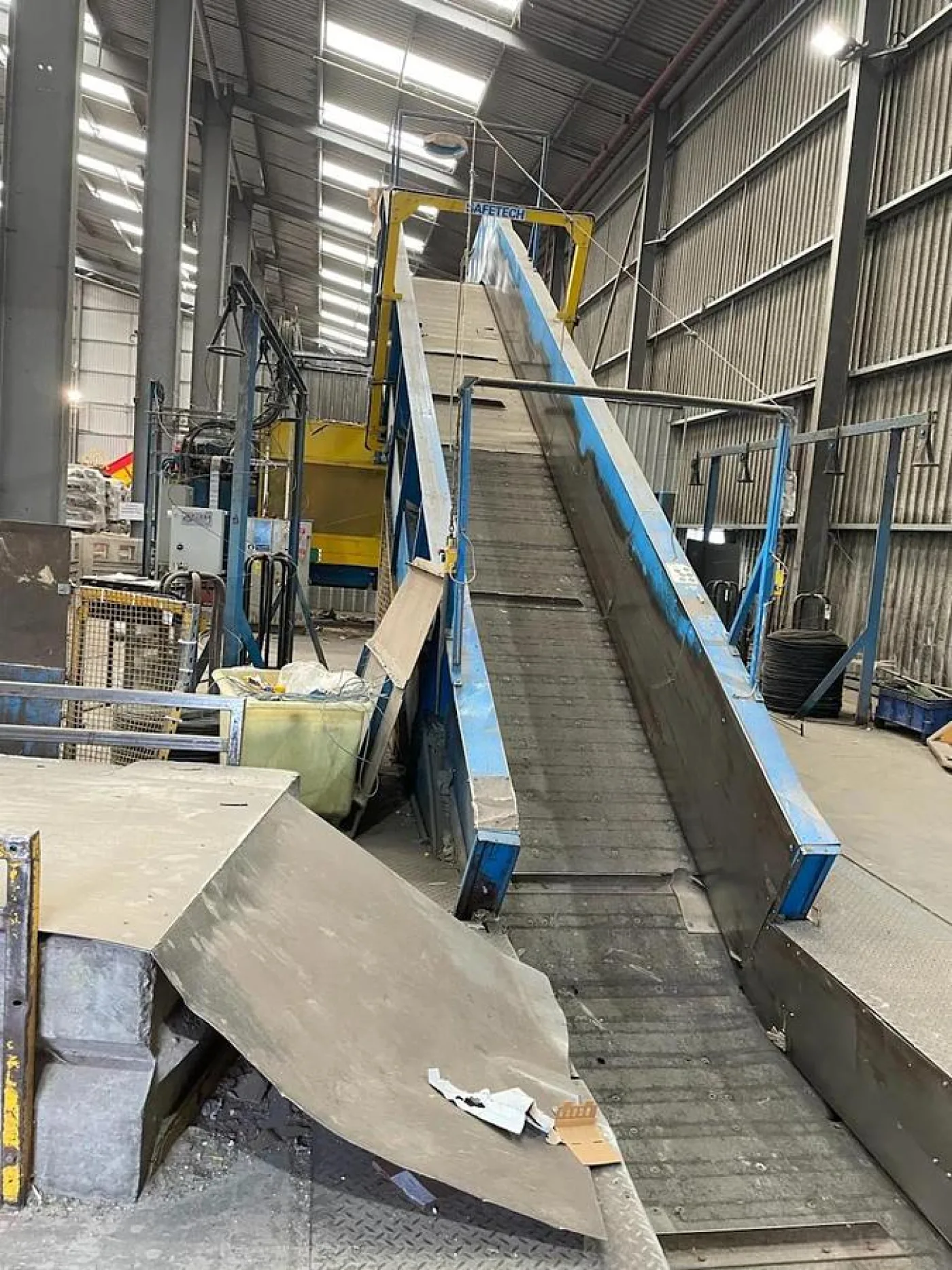 Persona Baler And Conveyor - 1