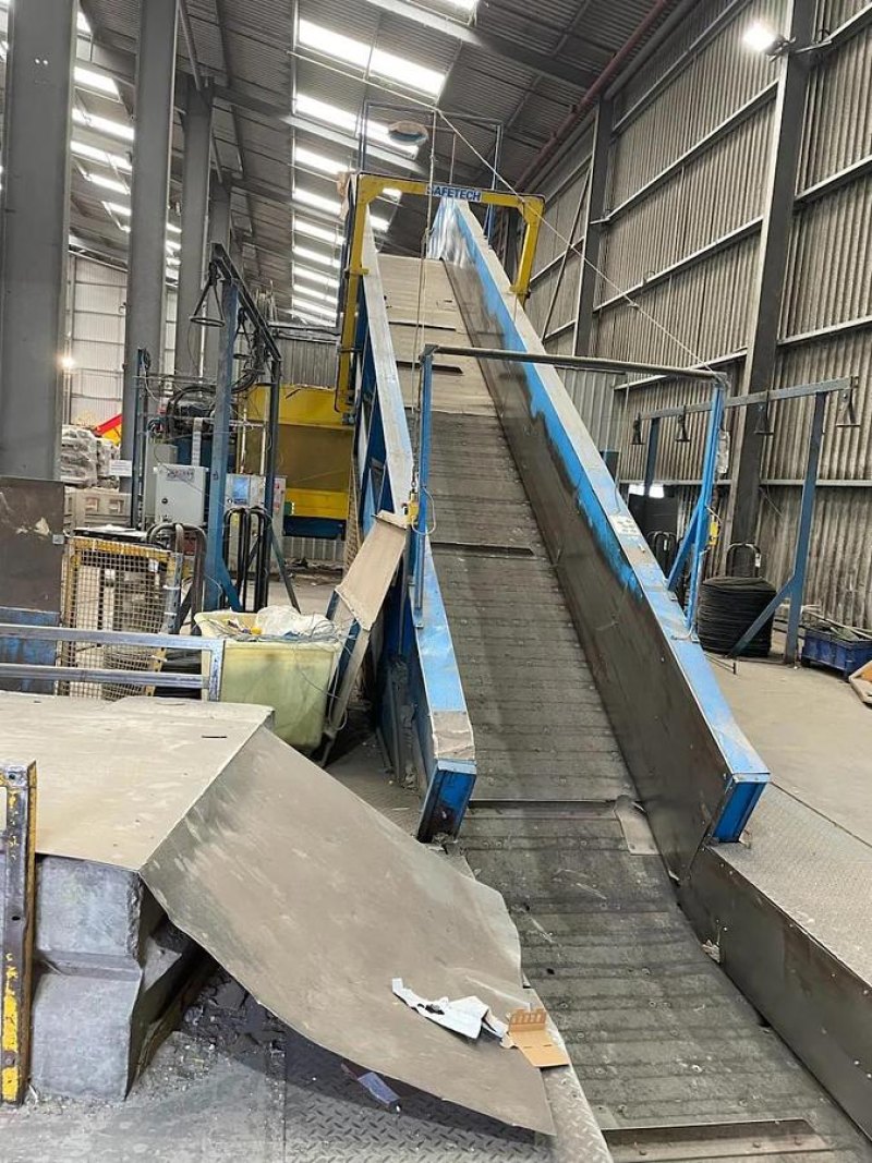 Persona Baler And Conveyor